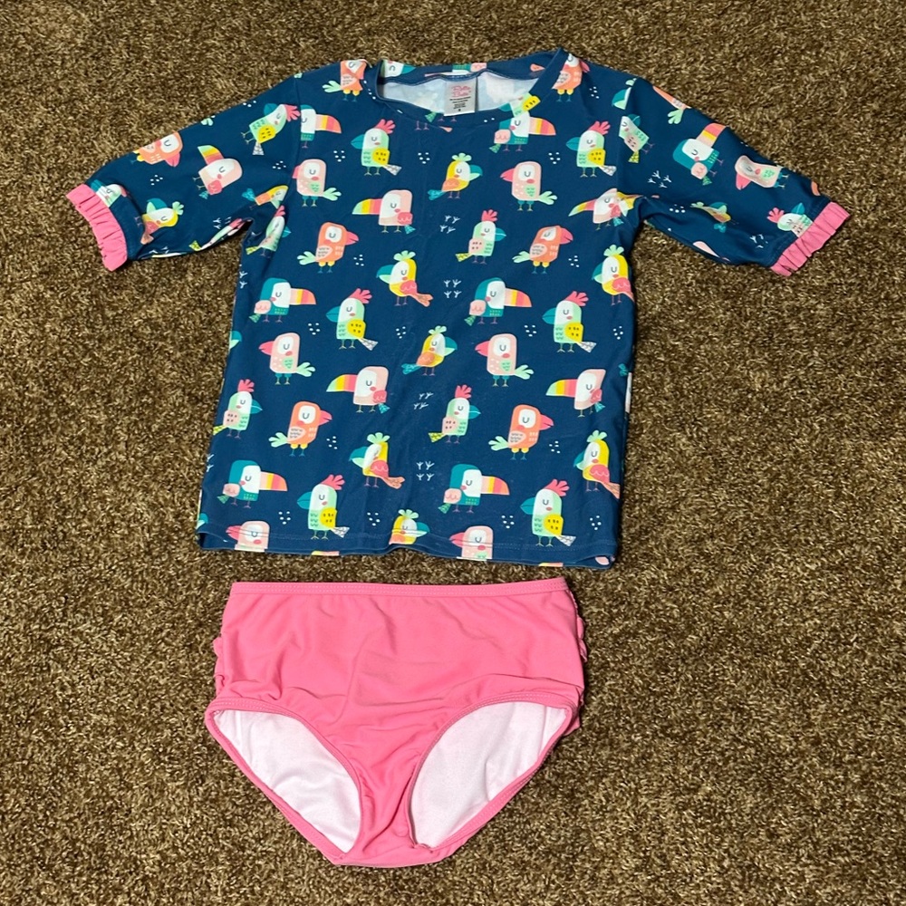 Ruffle Butts Short Sleeved Rashguard size 8